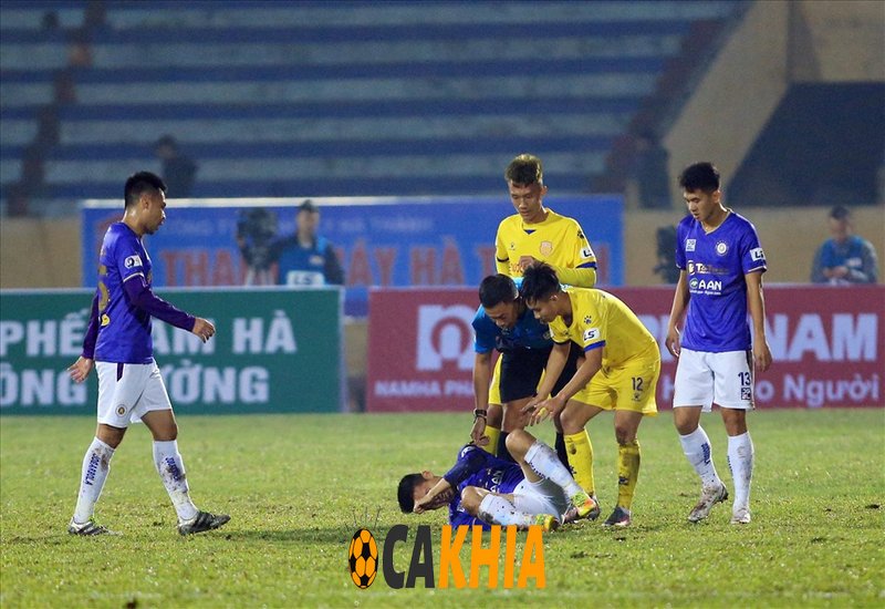 Tình huống khiến sự nghiệp của Văn Trường đi xuống Tình huống khiến sự nghiệp của Văn Trường đi xuống