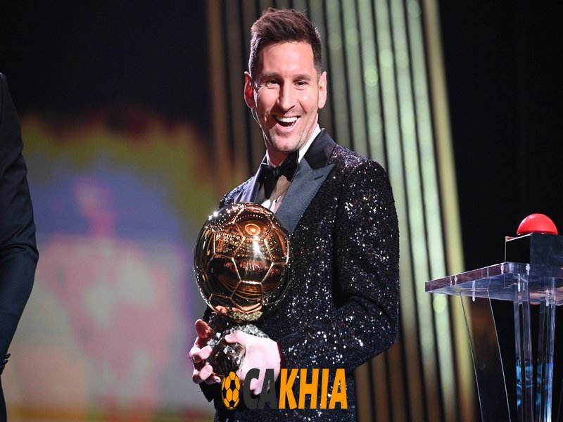 Messi đang sở hữu cho riêng mình 7 danh hiệu Quả bóng vàng (Ballon d'Or) Messi đang sở hữu cho riêng mình 7 danh hiệu Quả bóng vàng (Ballon d'Or)
